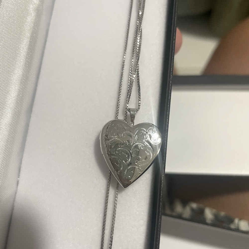 925 Sterling Silver Heart Locket